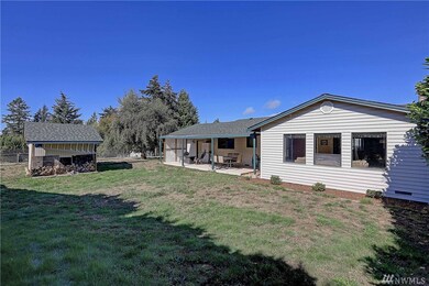 693 Island View Dr, Camano Island, WA 98282 - photo 4