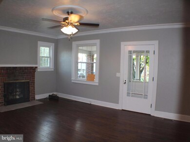 123 Pine St, Petersburg, WV 26847 - photo 5