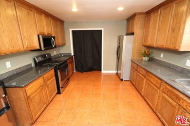 842 W 130th St, Compton, CA 90222 - photo 7