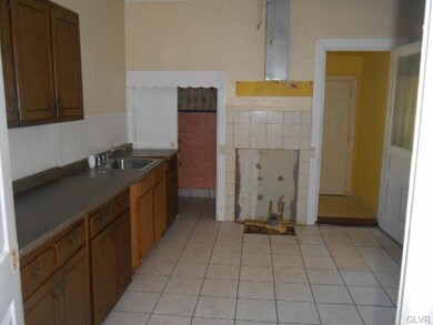 317 N West St, Allentown, PA 18102 - photo 4