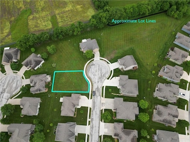 305 Crestview Ct, Raymore, MO 64083 - photo 2