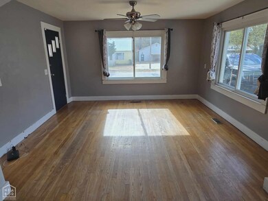 807 W Thompson St, Paragould, AR 72450 - photo 6