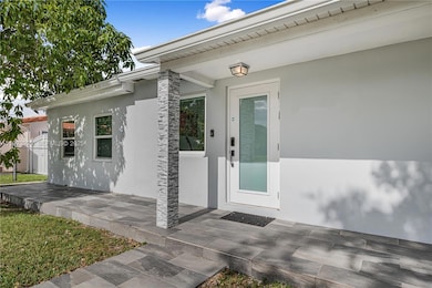 7235 SW 39th St, Miami, FL 33155 - photo 4