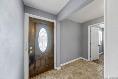 614 E Cedar St, Seguin, TX 78155 - photo 5