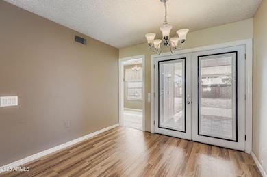 20025 N Willowcreek Cir, Sun City, AZ 85373 - photo 6