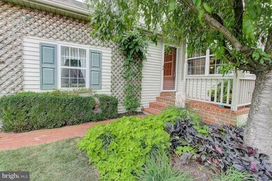 261 W Fulton St, New Holland, PA 17557 - photo 5