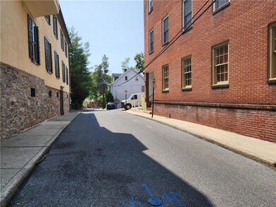 79 W Market St unit H, Bethlehem, PA 18018 - photo 4