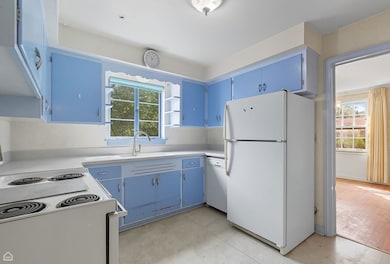 8301 Karlov Ave, Skokie, IL 60076 - photo 6