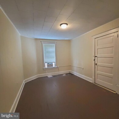 451 Faulkner Ave, Martinsburg, WV 25401 - photo 2