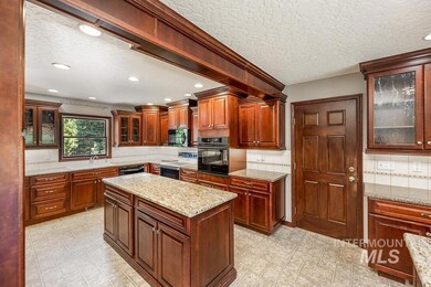 1015 Augusta Dr, Nampa, ID 83686 - photo 6