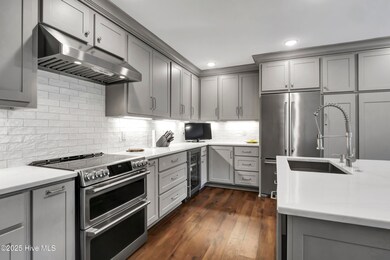 P1466195