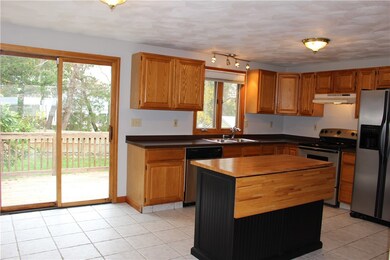 118 King Phillip St, Portsmouth, RI 02871 - photo 3
