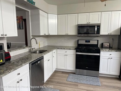 CF1E7DB7-C375-46FB-9F29-3133A5A2F3A6