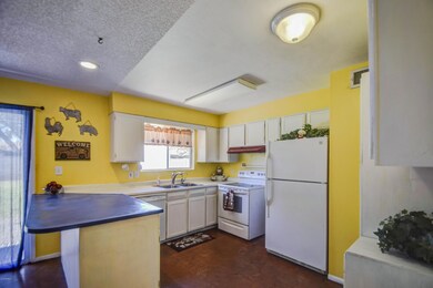 airy kitchen