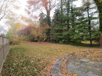 1 Random Rd, Old Greenwich, CT 06870 - photo 4