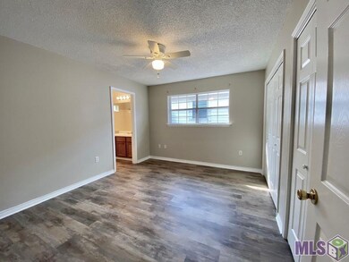 127 E New River St, Gonzales, LA 70737 - photo 2
