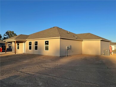 1103 Jennifer Ann Ln, Elkins, AR 72727 - photo 6