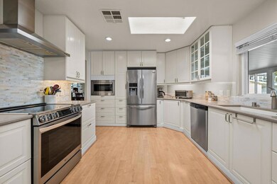 5155 Don Rodolfo Dr, Carlsbad, CA 92010 - photo 4