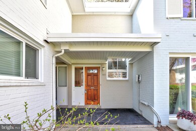 745 3rd St SW unit 403, Washington, DC 20024 - photo 2