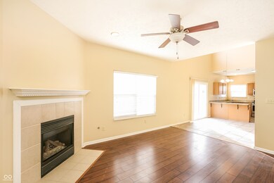 3043 Limber Pine Dr, Whiteland, IN 46184 - photo 6