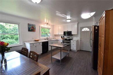 246 Charles Ave, Asheboro, NC 27205 - photo 3