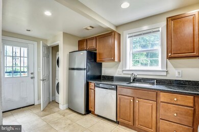 828 Balboa Ave, Capitol Heights, MD 20743 - photo 4