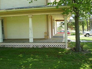 Other Wrap around porch to enjoy the outdoors