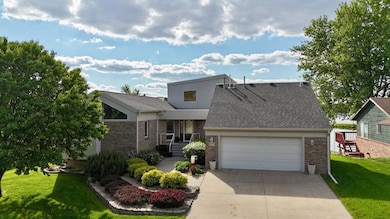 1976 Bay St, Worthington, MN 56187 - photo 3