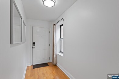 85 Broadway unit 2H, Jersey City, NJ 07306 - photo 3