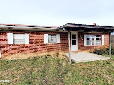 2332 Fowler Grove Rd, Bybee, TN 37713 - photo 4