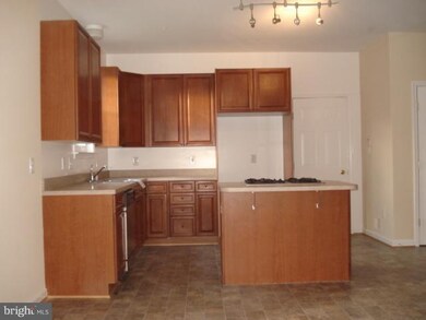 3207 Lucille Dr, Fort Washington, MD 20744 - photo 2