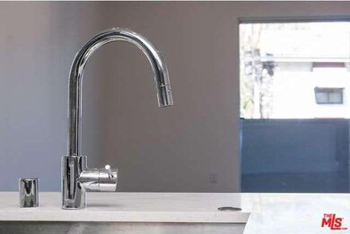 1735 N La Brea Ave unit 405, Los Angeles, CA 90046 - photo 7