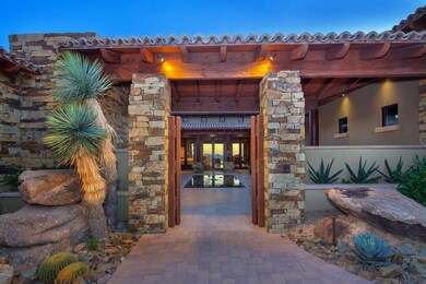 004_Court Yard Entry
