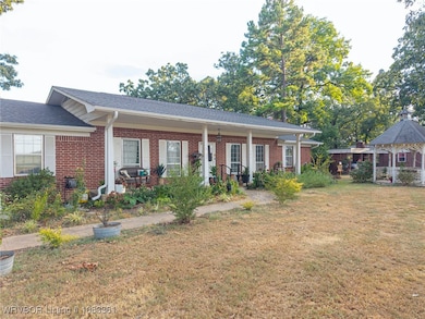607 W Main St, Charleston, AR 72933 - photo 2