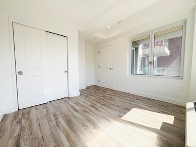 28-20 Astoria Blvd unit 404, Astoria, NY 11102 - photo 6