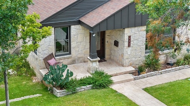 2208 Mountain View Rd, Austin, TX 78703 - photo 2