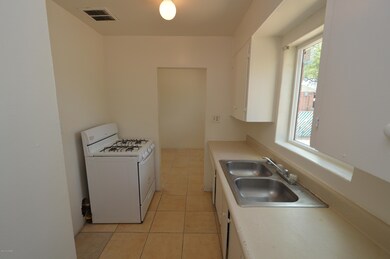 4633 E 19th St, Tucson, AZ 85711 - photo 4