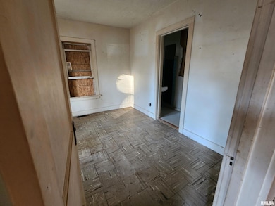 1330 N Ledlie Ave, Springfield, IL 62702 - photo 4