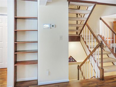 Built in shelves