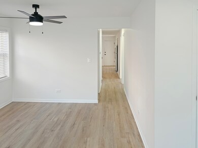 101 N Avon Rd unit 1, Elmhurst, IL 60126 - photo 4