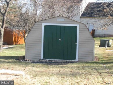 25 Vicki Cir unit 23, Gettysburg, PA 17325 - photo 6