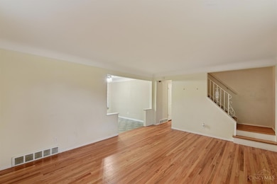 6629 Charann Ln, Cincinnati, OH 45224 - photo 5