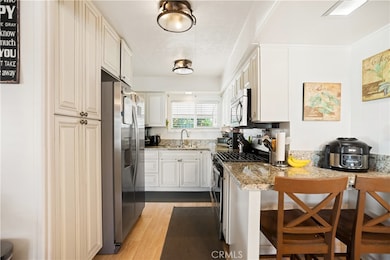 39 Pine Viaduct, Anaheim, CA 92801 - photo 6