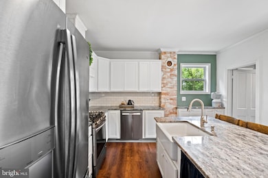 2417 Vineyard Rd, Falling Waters, WV 25419 - photo 6