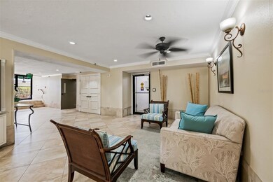 Casarina lobby