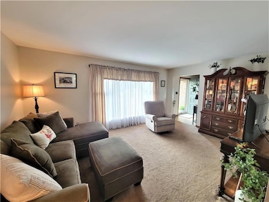 1909 Belleview Dr, Whitehall, PA 18052 - photo 7