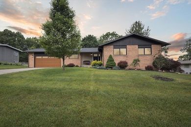 01-3801-Keeweenaw-Dr-NE-Grand-Rapids-MI-