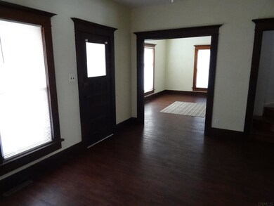 310 W 15th St, Auburn, IN 46706 - photo 5