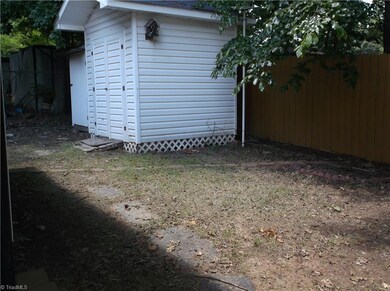 3813 Kivett Dr, Jamestown, NC 27282 - photo 5