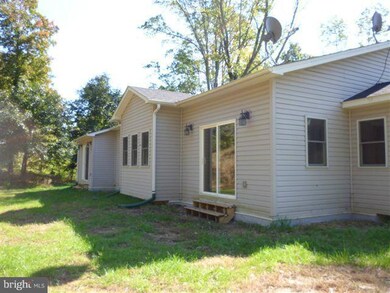 1860 Bloomery Pike, Cross Junction, VA 22625 - photo 5